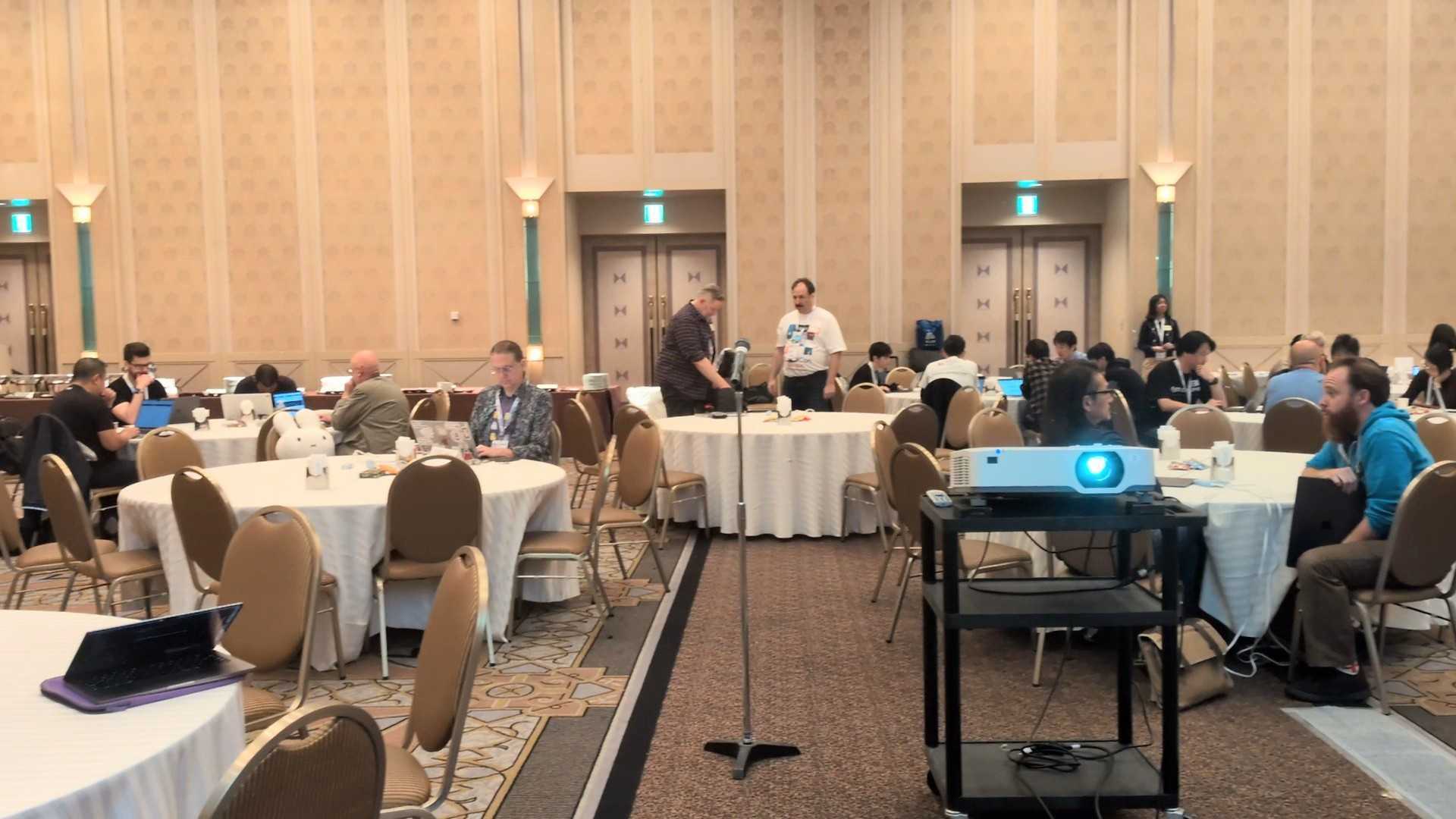 貢献活動に取り組む参加者