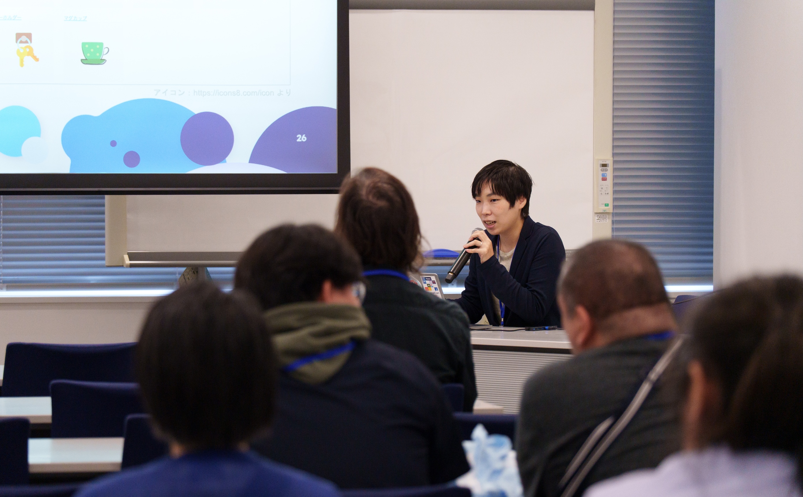 団員の登壇の様子