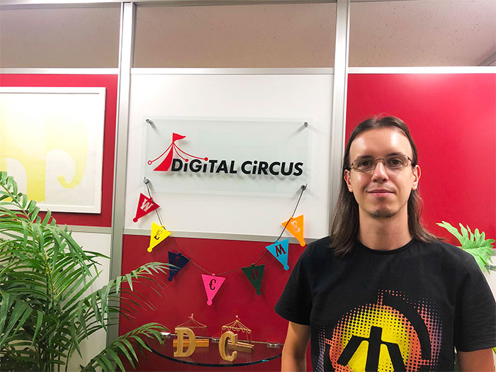 外国籍出身のエンジニアの写真